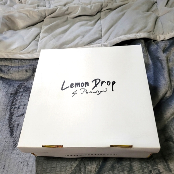 Neon Green Platform Sandals - Picture 1 of 5